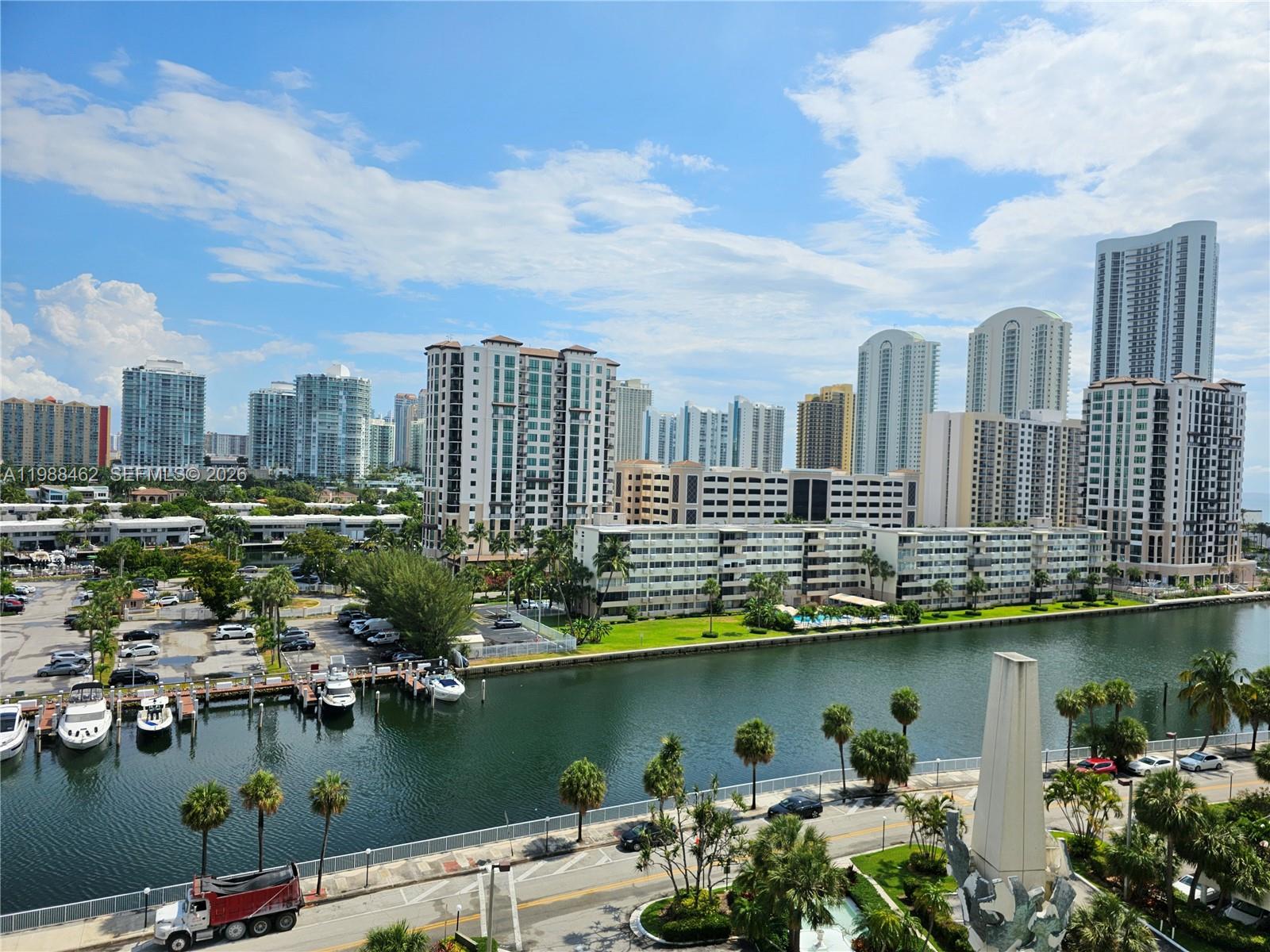 ARLEN HOUSE CONDO - Residential
