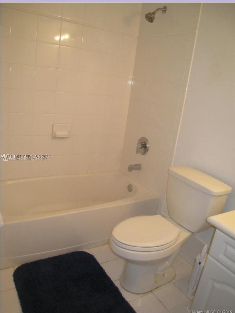 COVE AT FRENCH VILLAS - Residential Lease