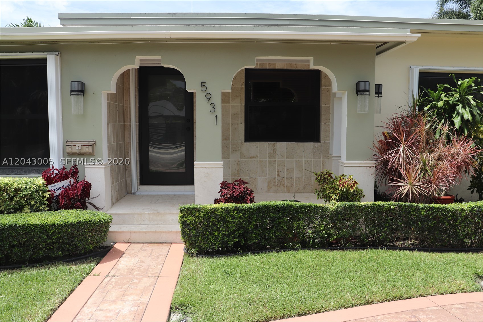 RIVIERA ESTATES 1ST ADDN - Residential