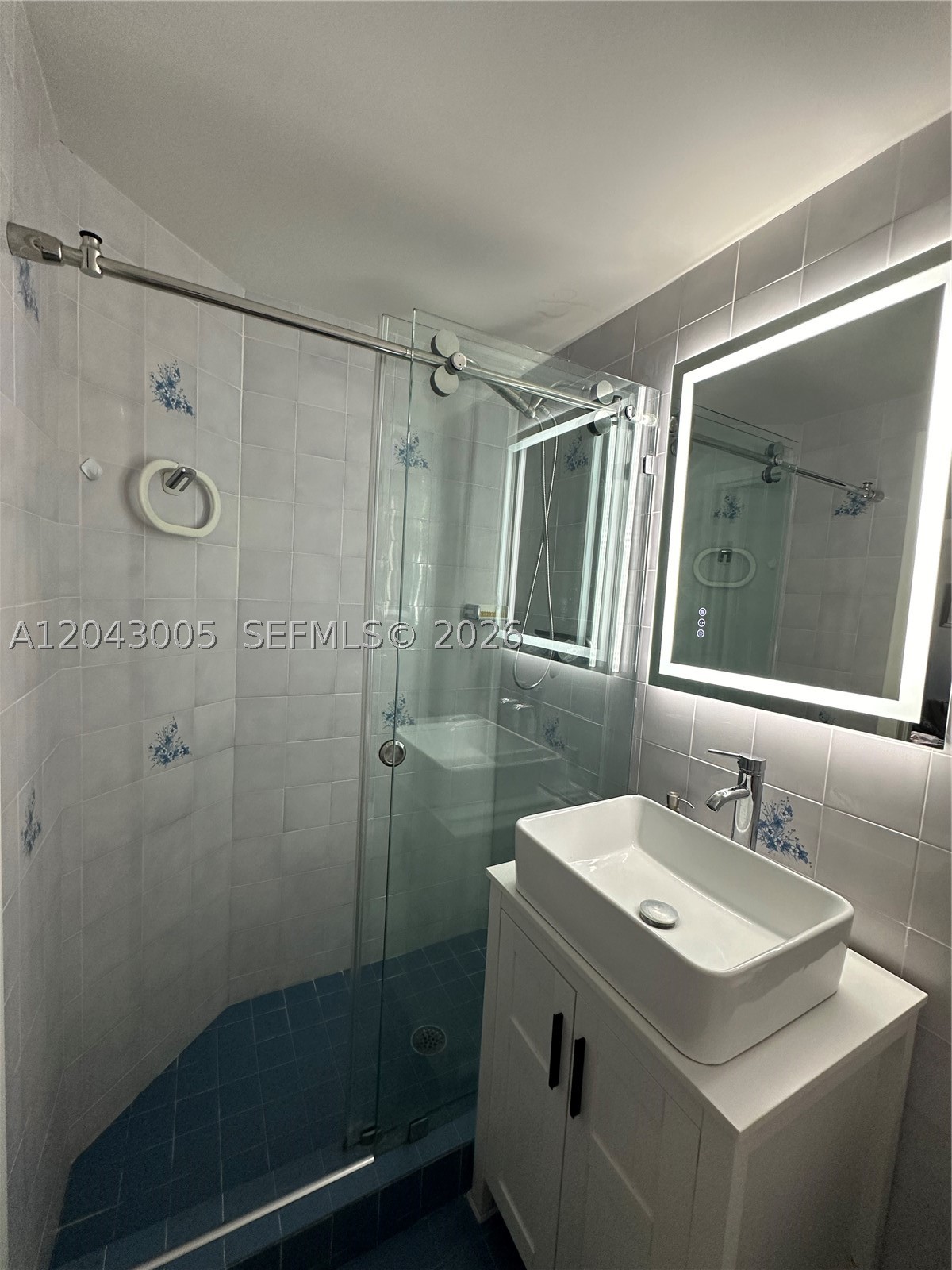 RIVIERA ESTATES 1ST ADDN - Residential