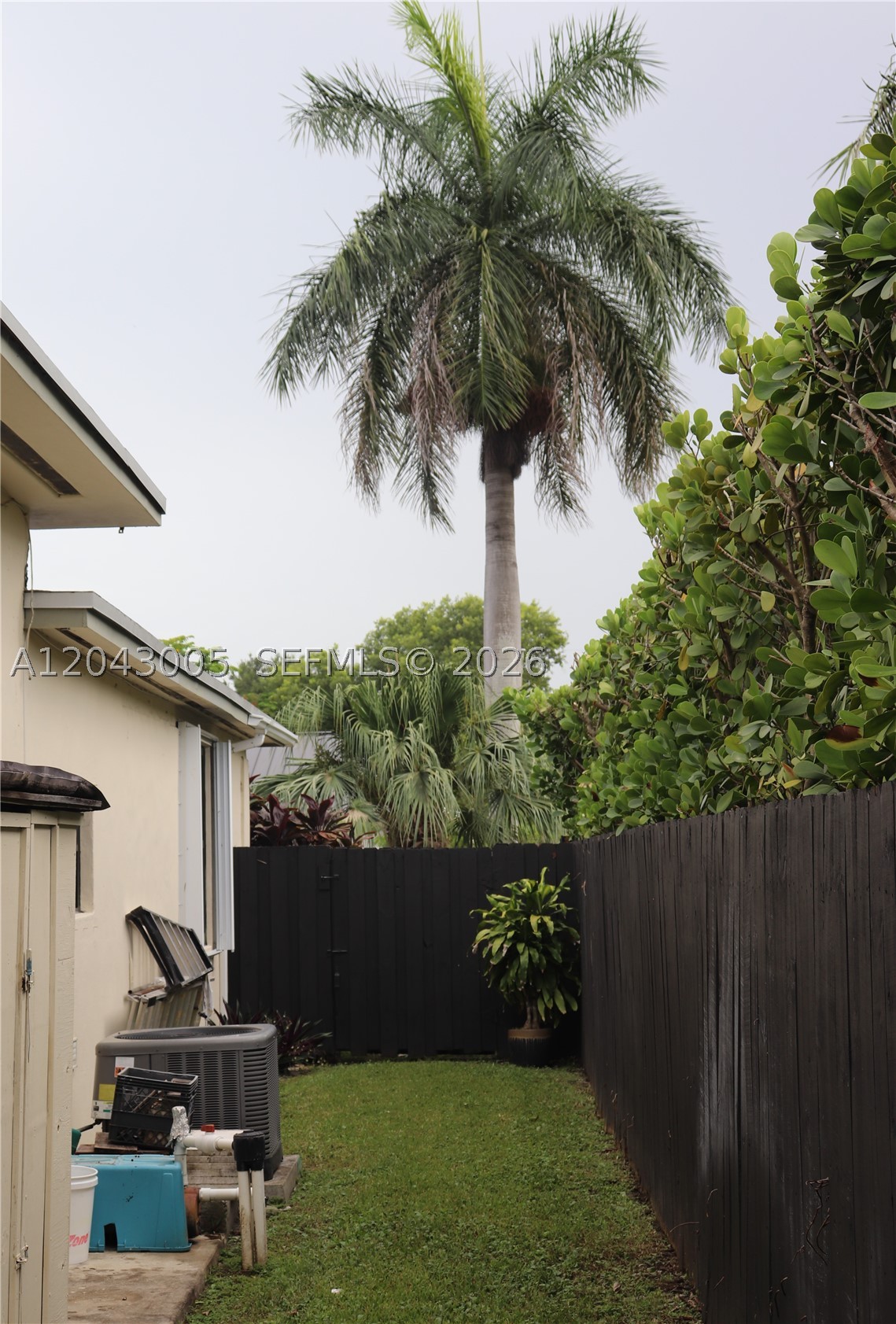 RIVIERA ESTATES 1ST ADDN - Residential