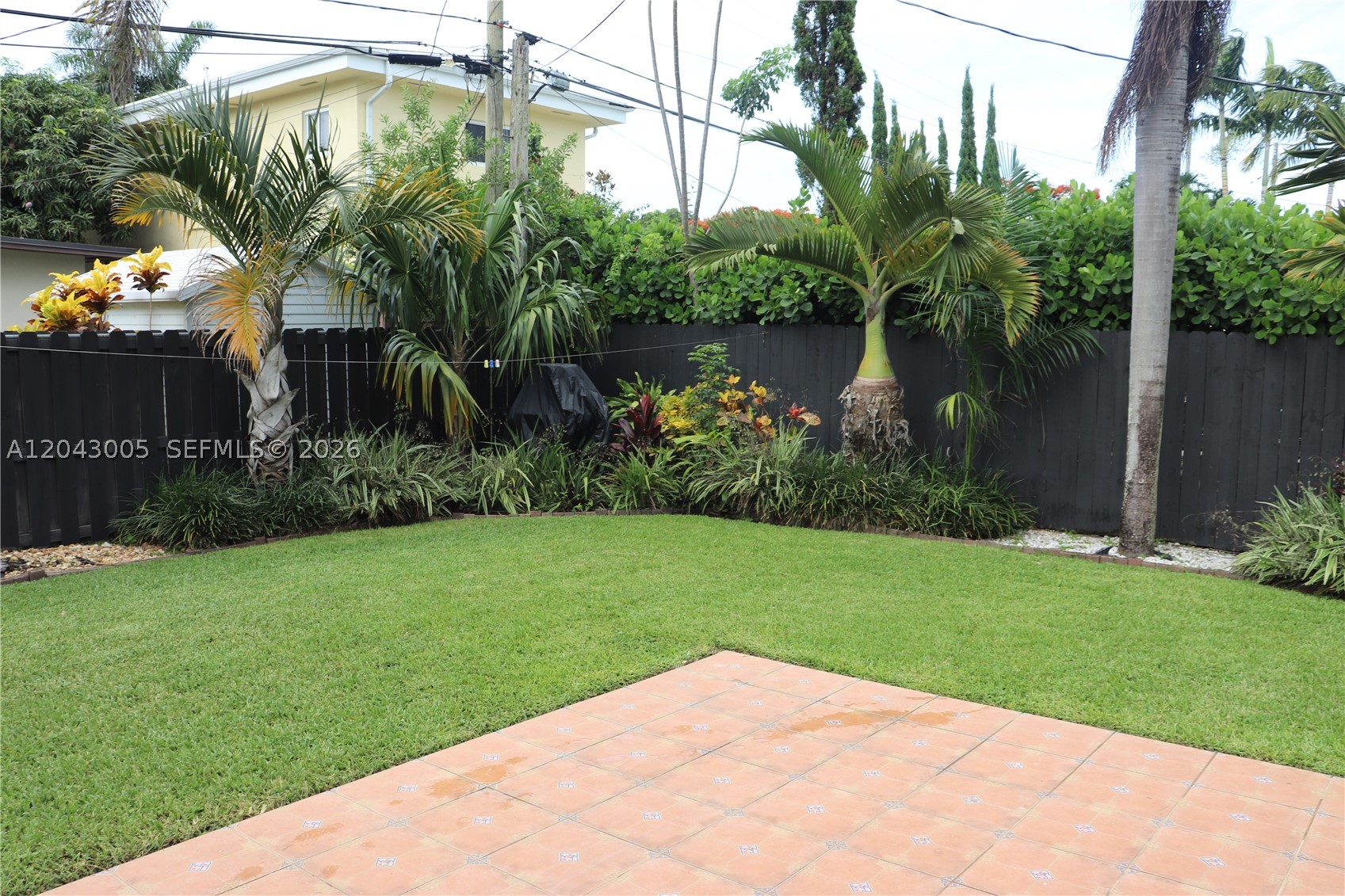 RIVIERA ESTATES 1ST ADDN - Residential