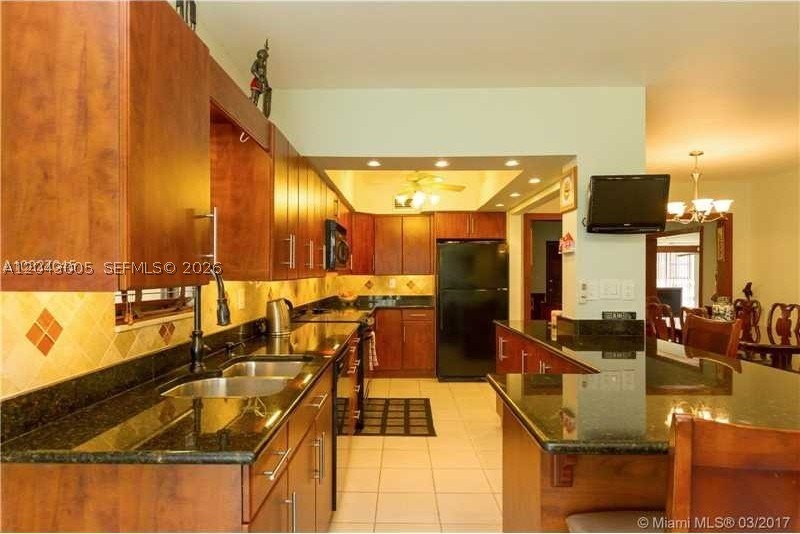 RIVIERA ESTATES 1ST ADDN - Residential