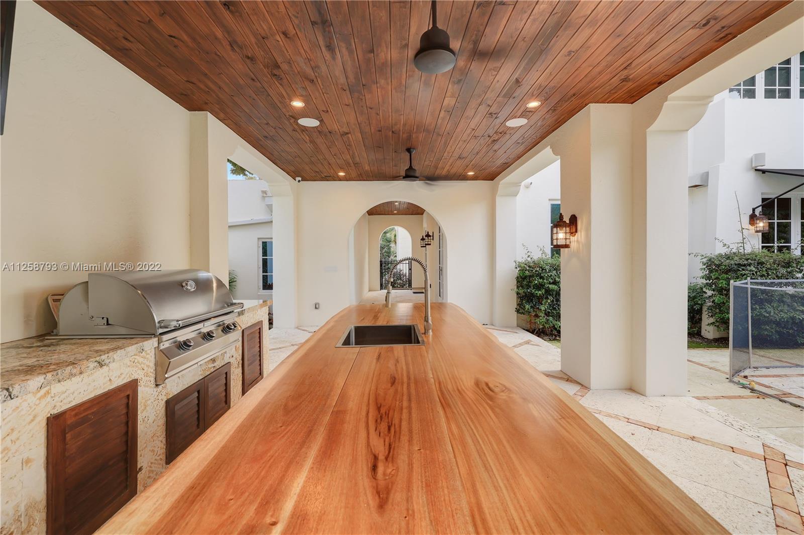 CORAL GABLES SEC E - Residential