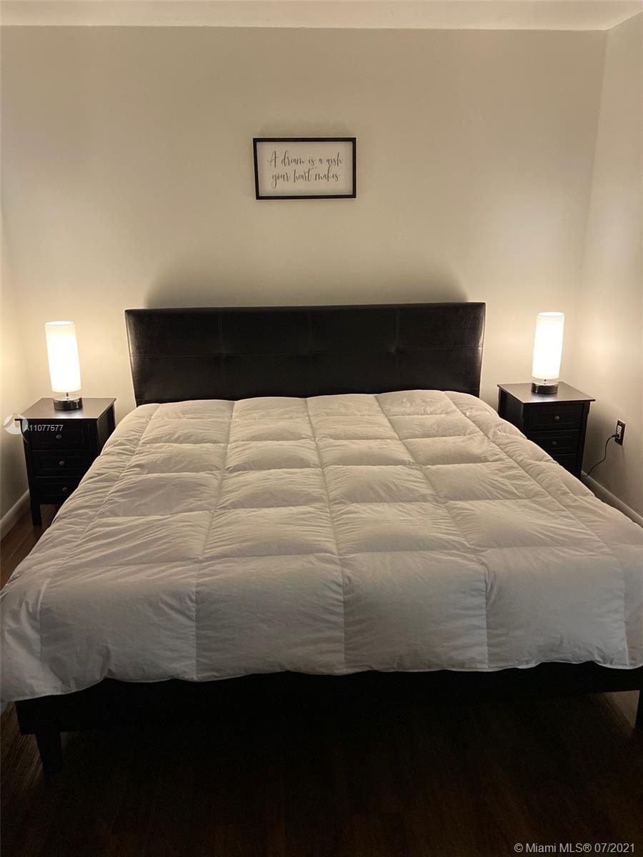 CELEBRITY POINT CONDO - Residential Lease