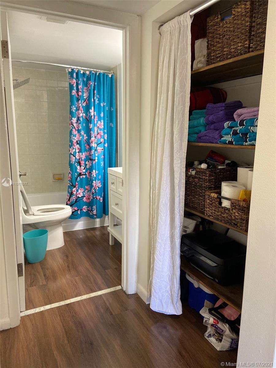 CELEBRITY POINT CONDO - Residential Lease