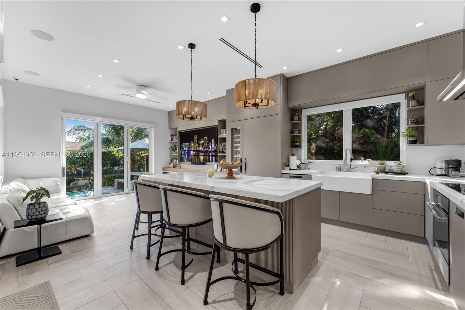 GABLES WATERWAY TOWN - Residential