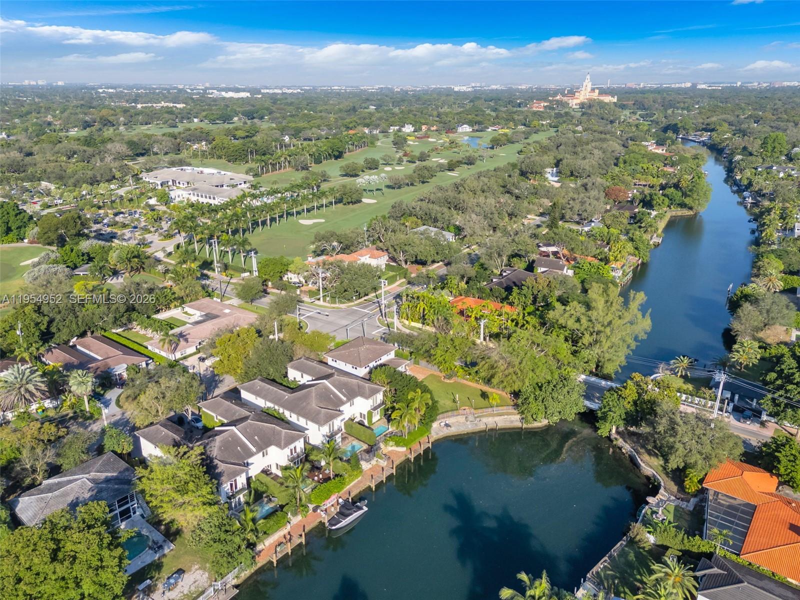 GABLES WATERWAY TOWN - Residential