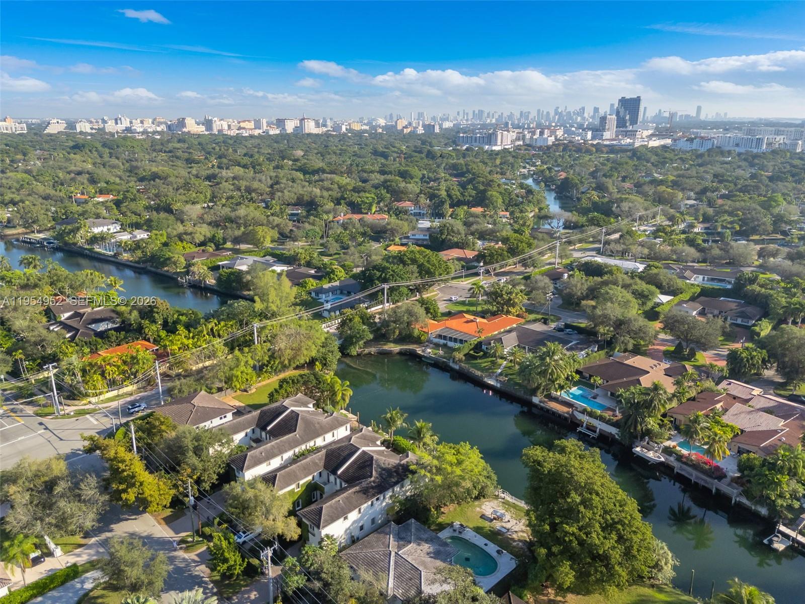 GABLES WATERWAY TOWN - Residential