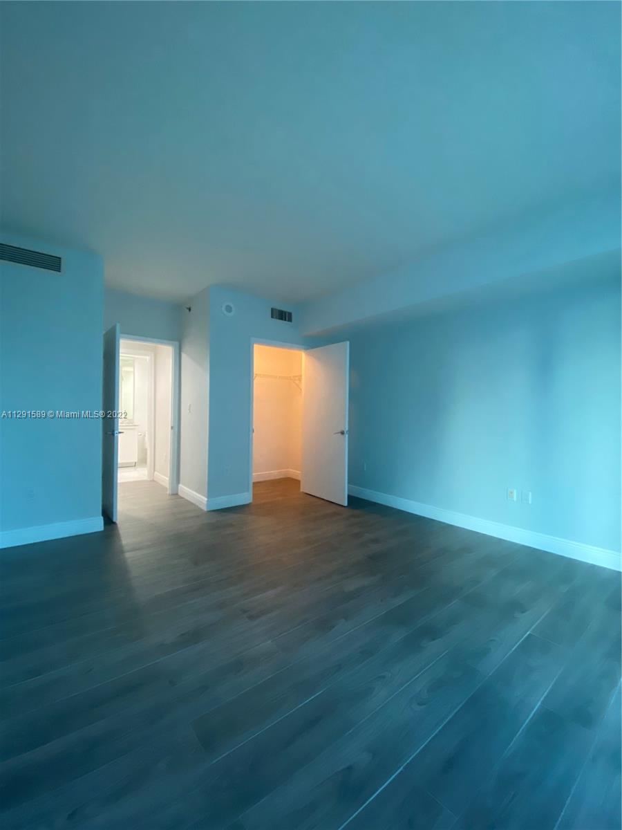 500 BRICKELL EAST CONDO - Residential Lease