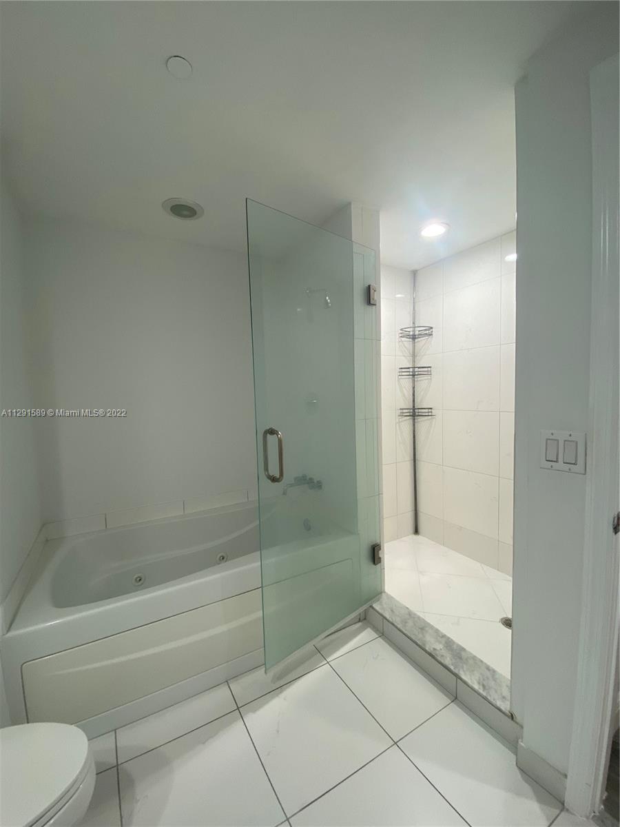 500 BRICKELL EAST CONDO - Residential Lease