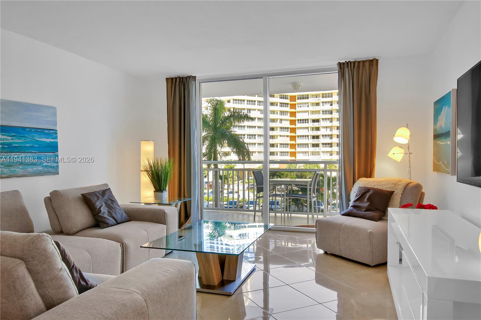 PLAZA TOWERS SOUTH CONDO - Residential
