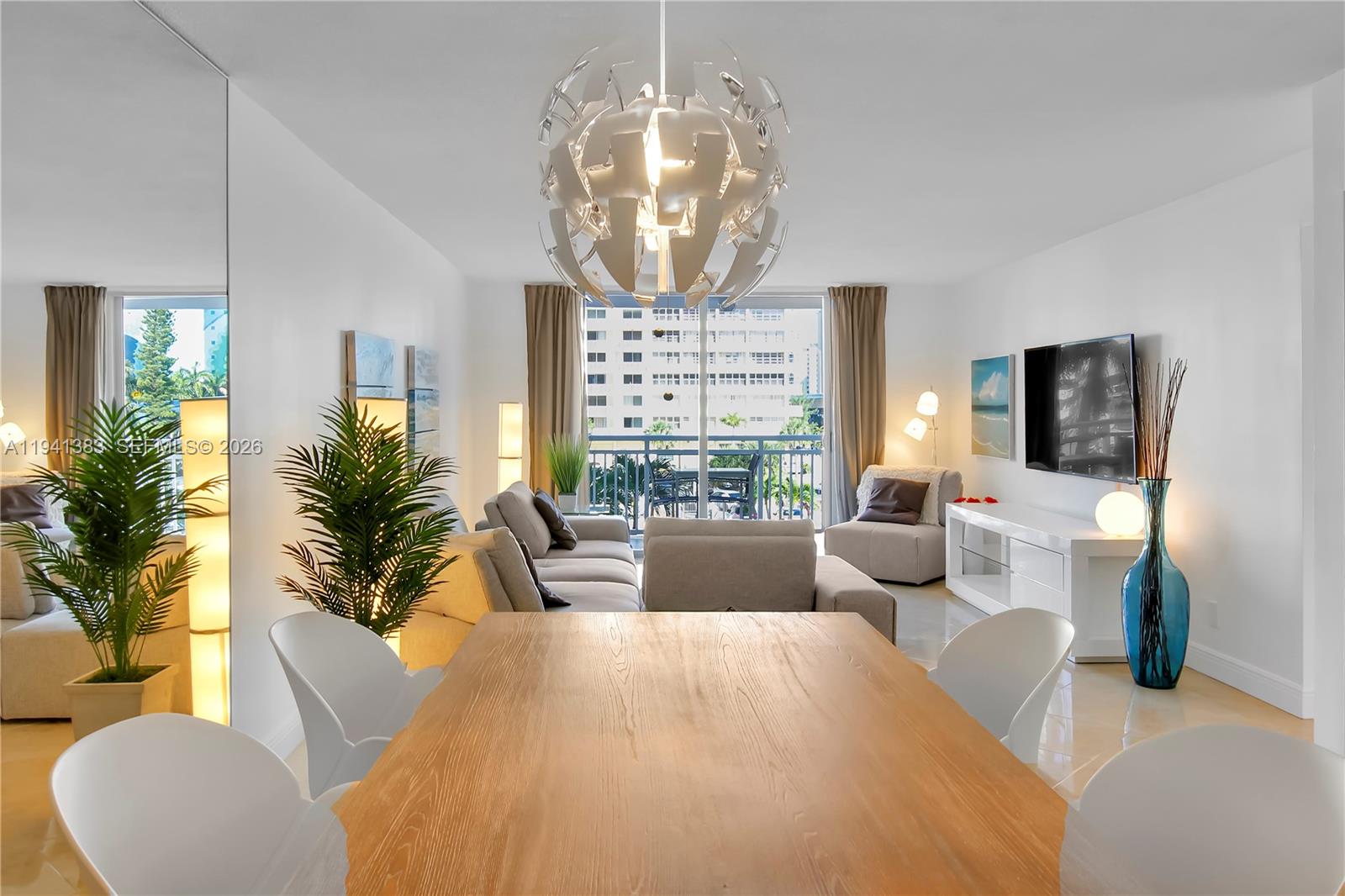 PLAZA TOWERS SOUTH CONDO - Residential