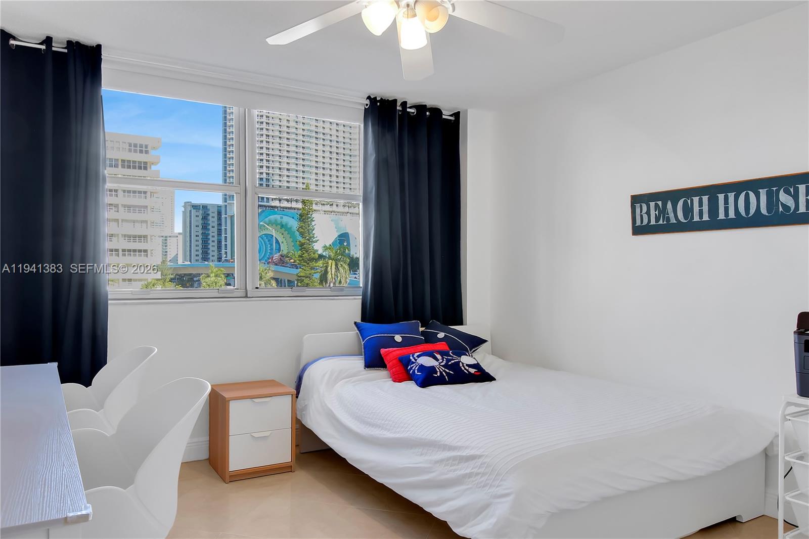 PLAZA TOWERS SOUTH CONDO - Residential