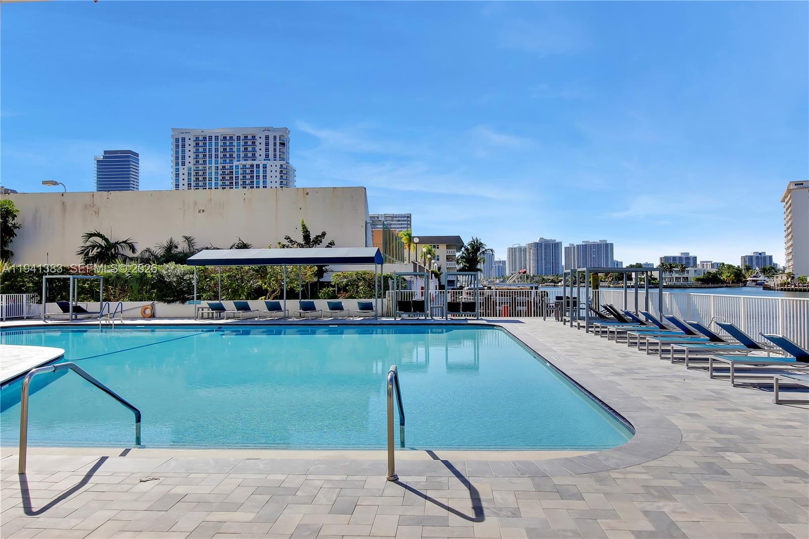 PLAZA TOWERS SOUTH CONDO - Residential