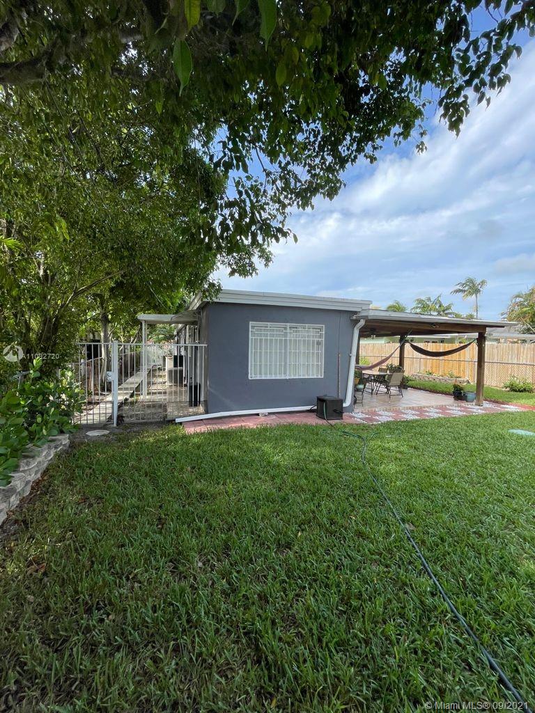 HOLLYWOOD PARK - Residential