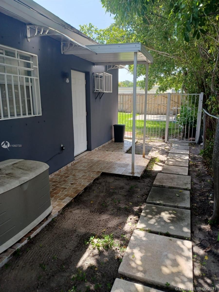 HOLLYWOOD PARK - Residential