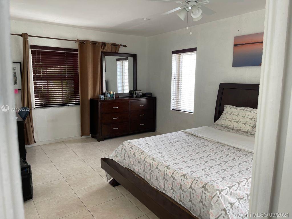 HOLLYWOOD PARK - Residential