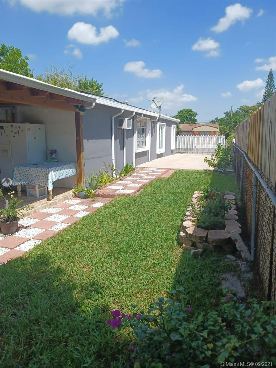 HOLLYWOOD PARK - Residential