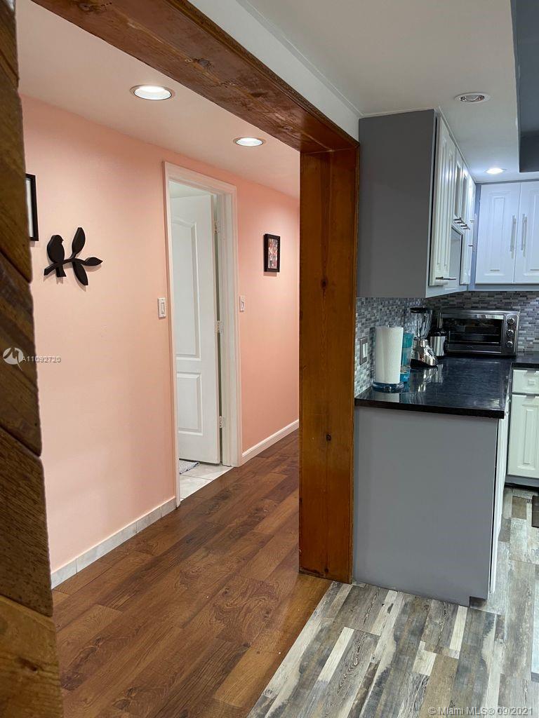 HOLLYWOOD PARK - Residential