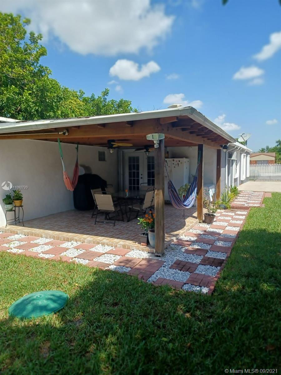 HOLLYWOOD PARK - Residential