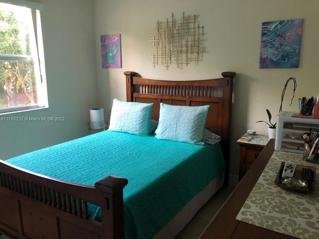FLORIDIAN ISLES SOUTH - Residential