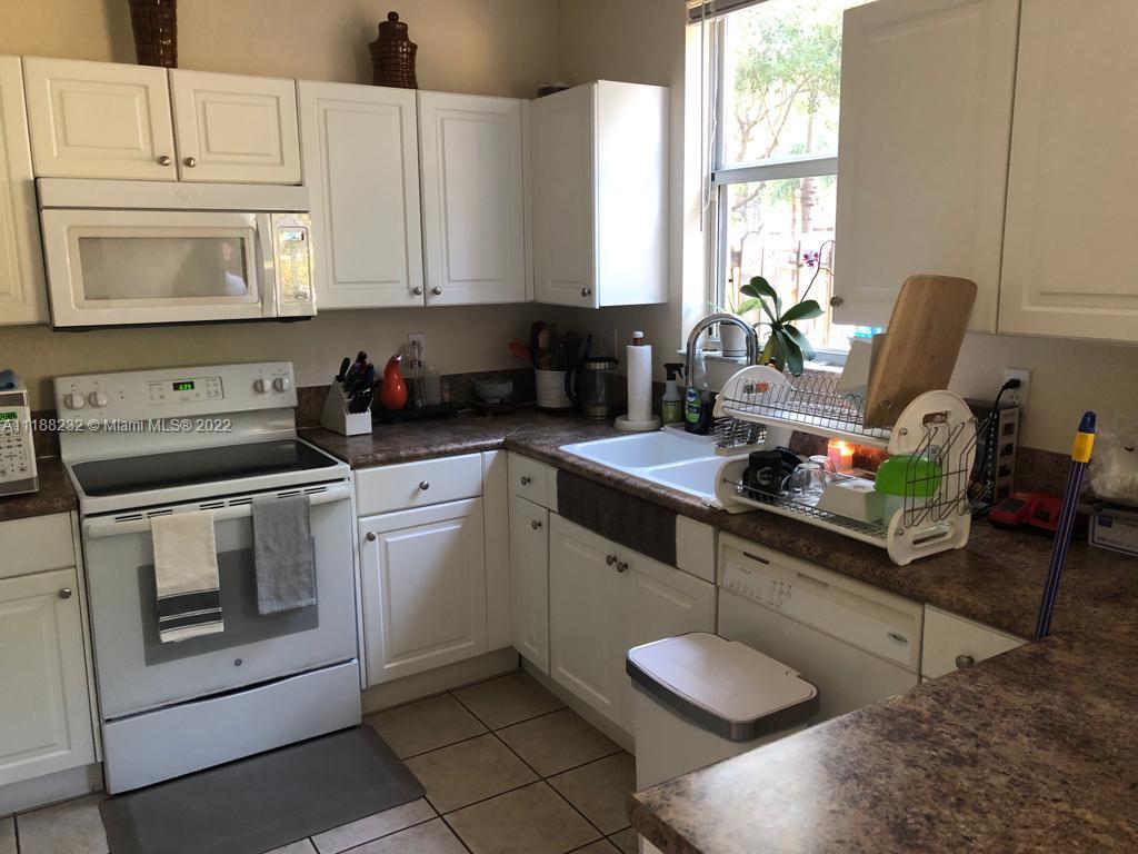 FLORIDIAN ISLES SOUTH - Residential