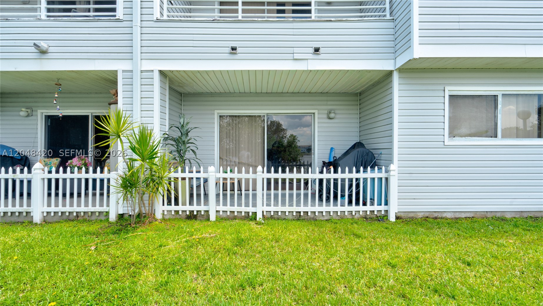 SUMMER LAKE - Residential