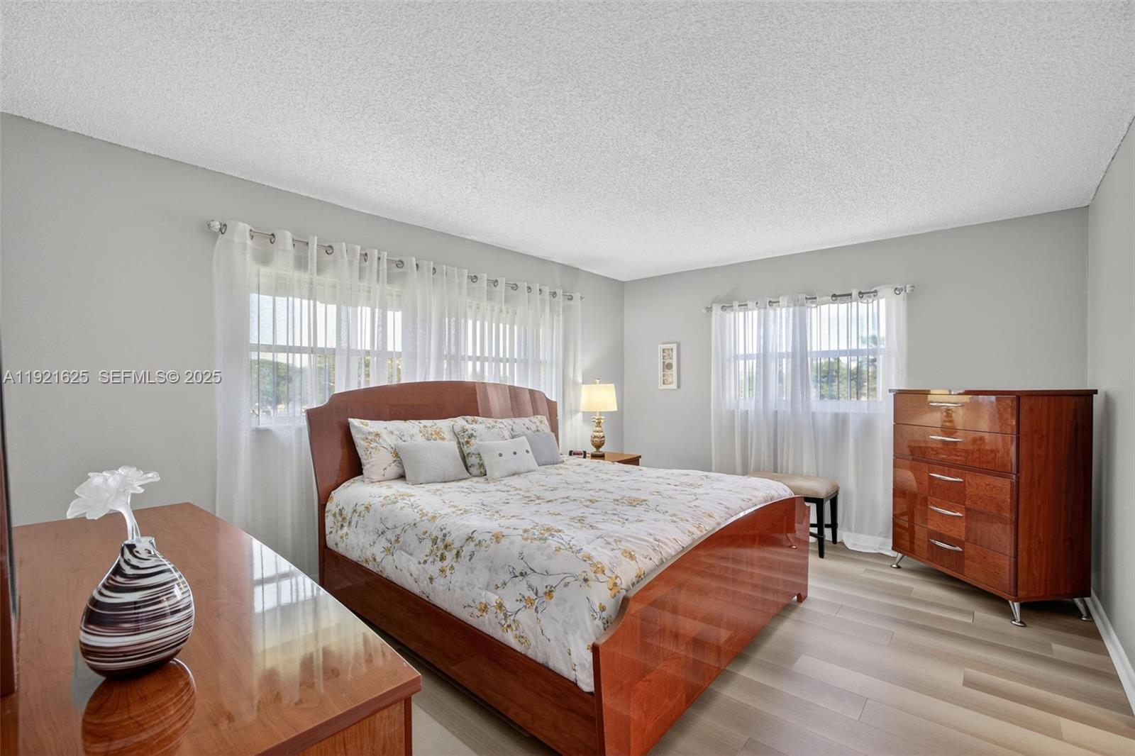 ORIOLE GOLF & TENNIS CLUB - Residential