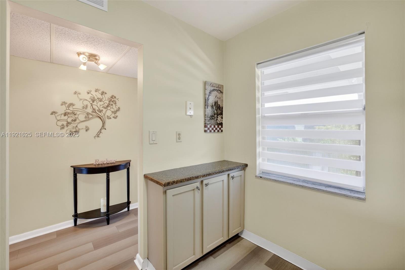 ORIOLE GOLF & TENNIS CLUB - Residential