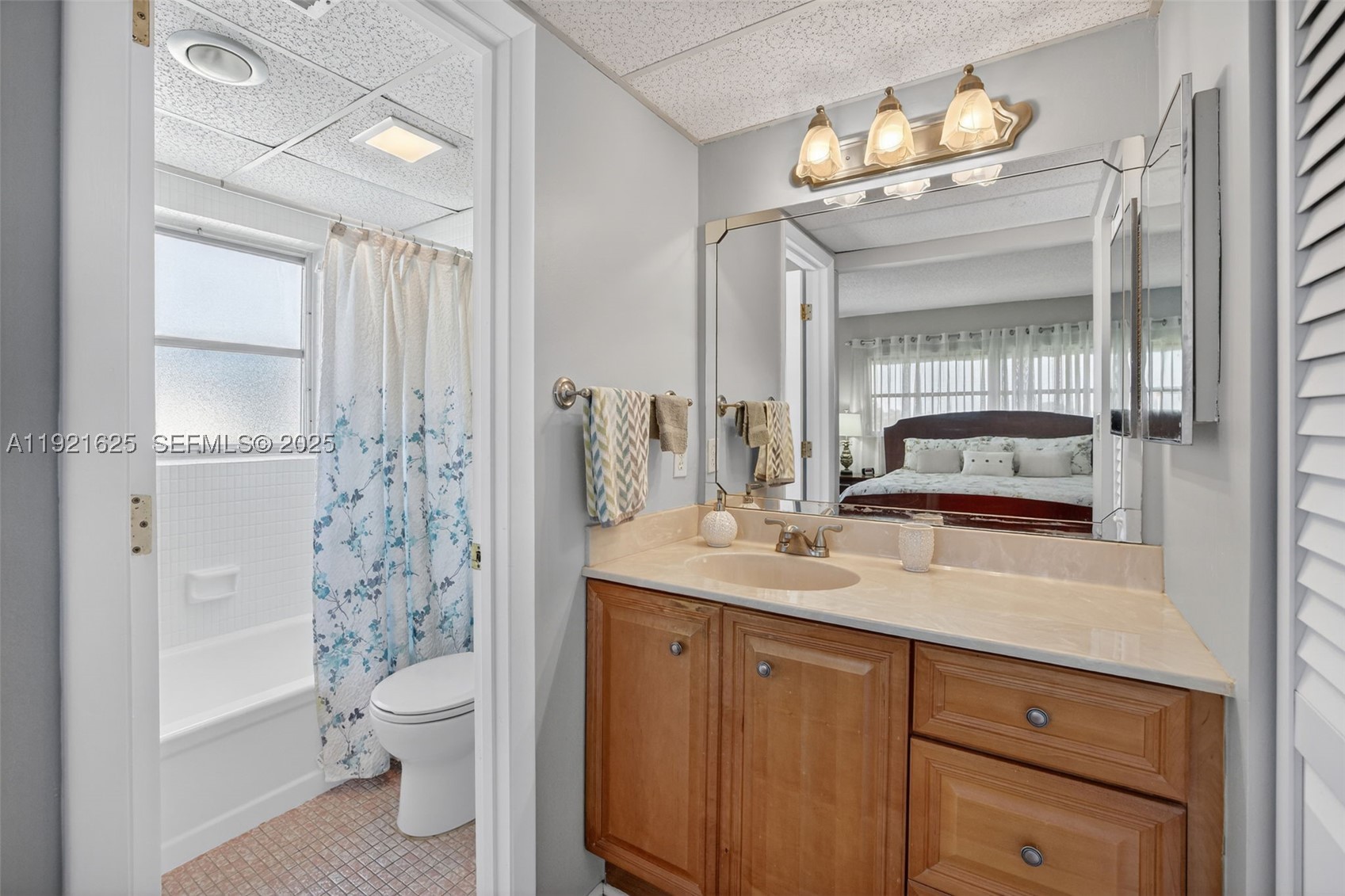 ORIOLE GOLF & TENNIS CLUB - Residential