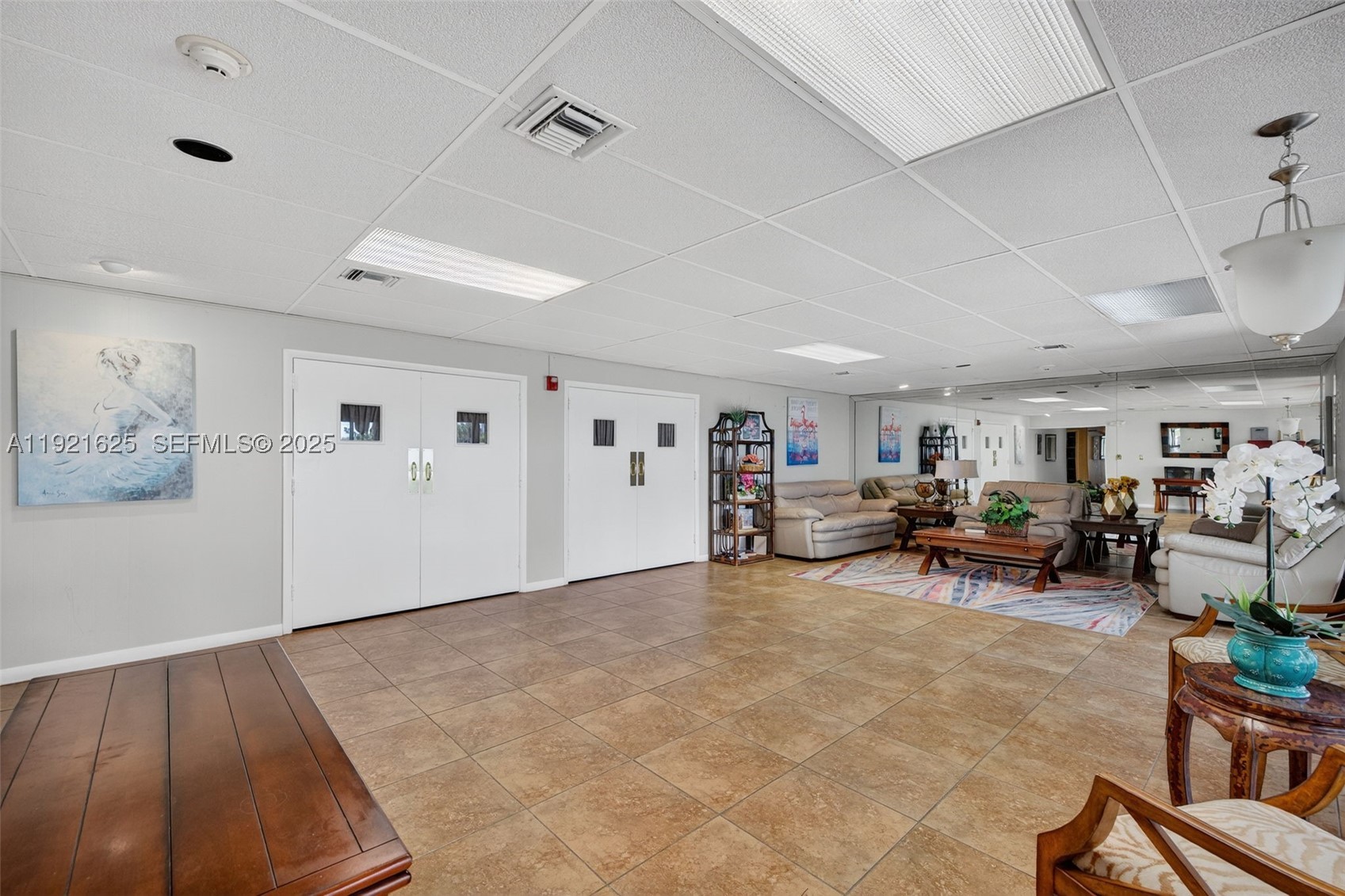 ORIOLE GOLF & TENNIS CLUB - Residential