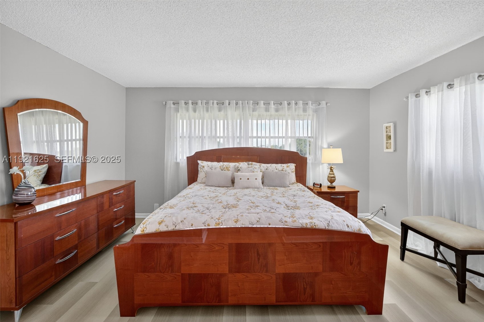 ORIOLE GOLF & TENNIS CLUB - Residential
