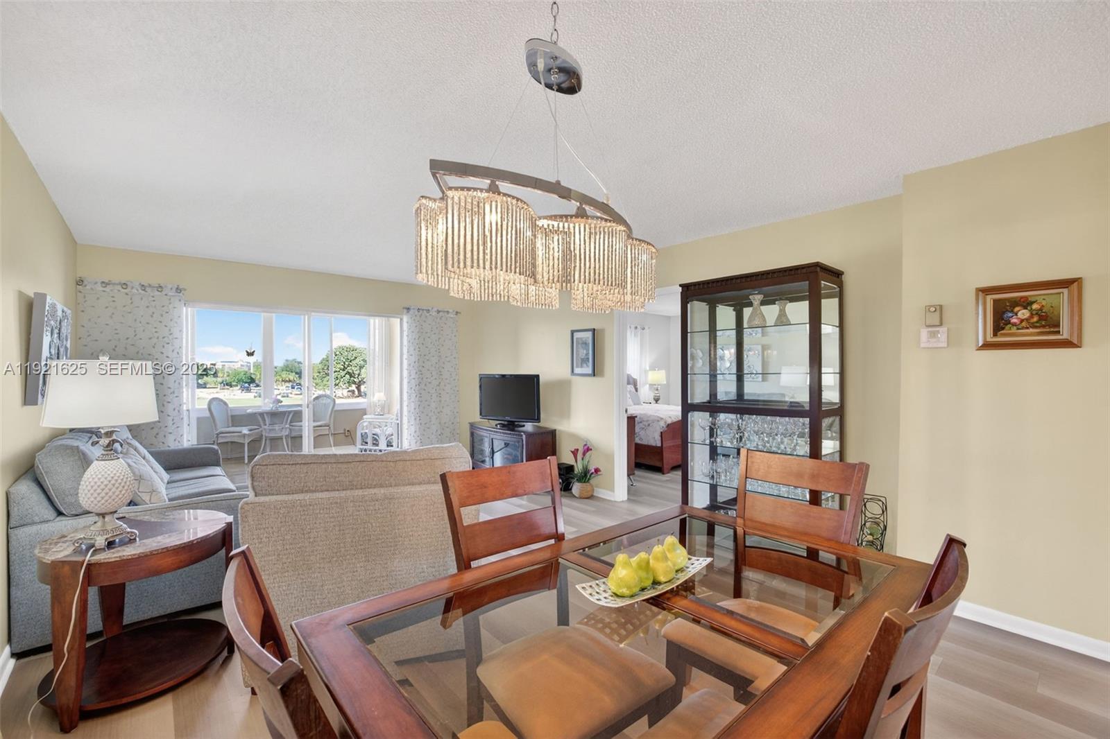 ORIOLE GOLF & TENNIS CLUB - Residential