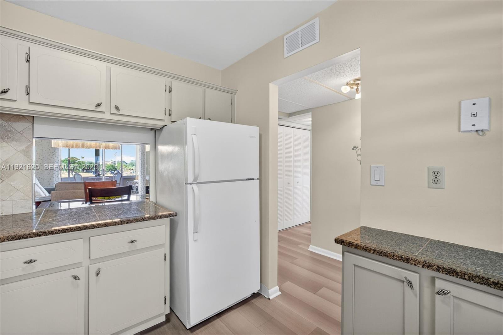 ORIOLE GOLF & TENNIS CLUB - Residential