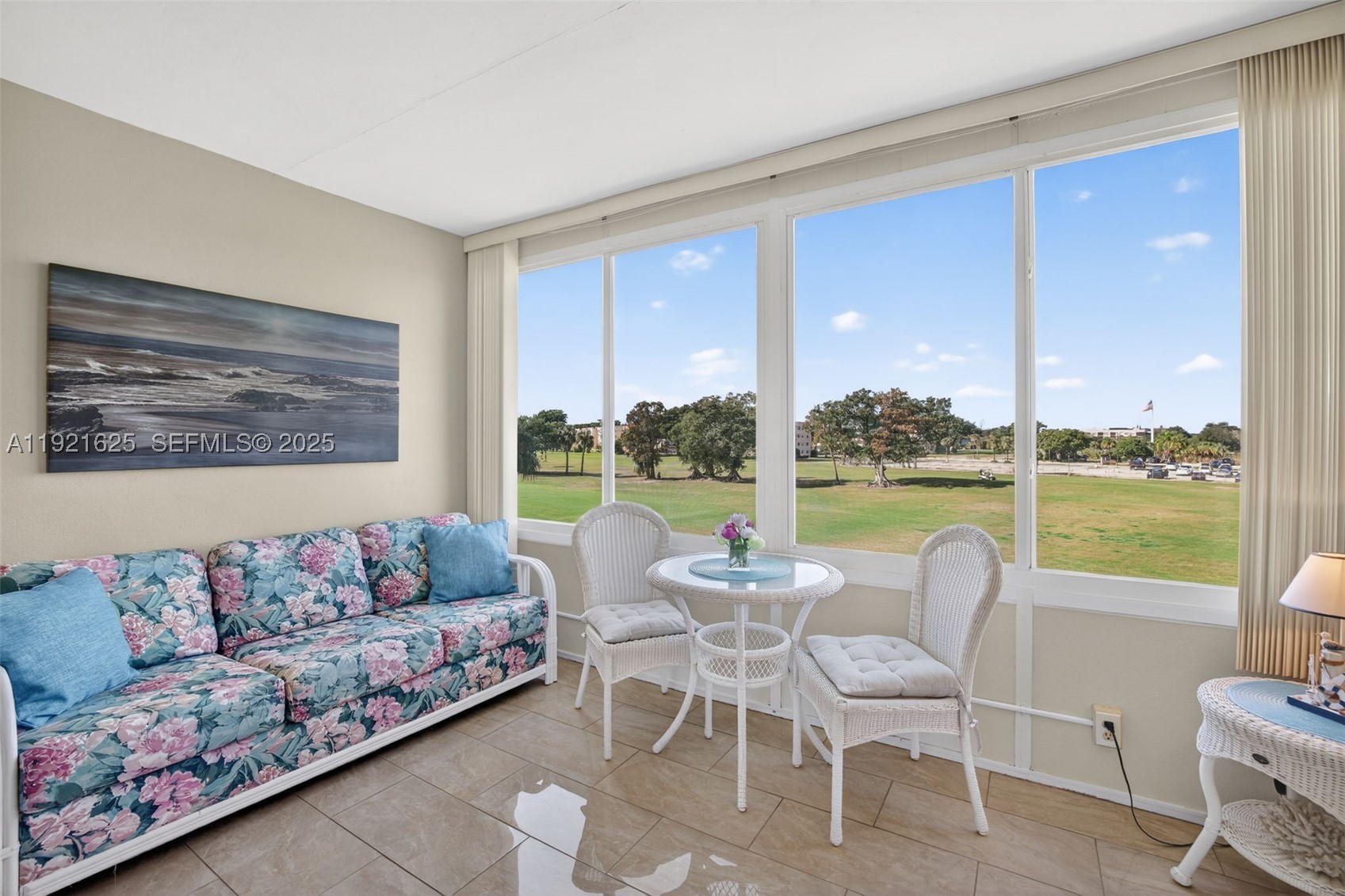 ORIOLE GOLF & TENNIS CLUB - Residential