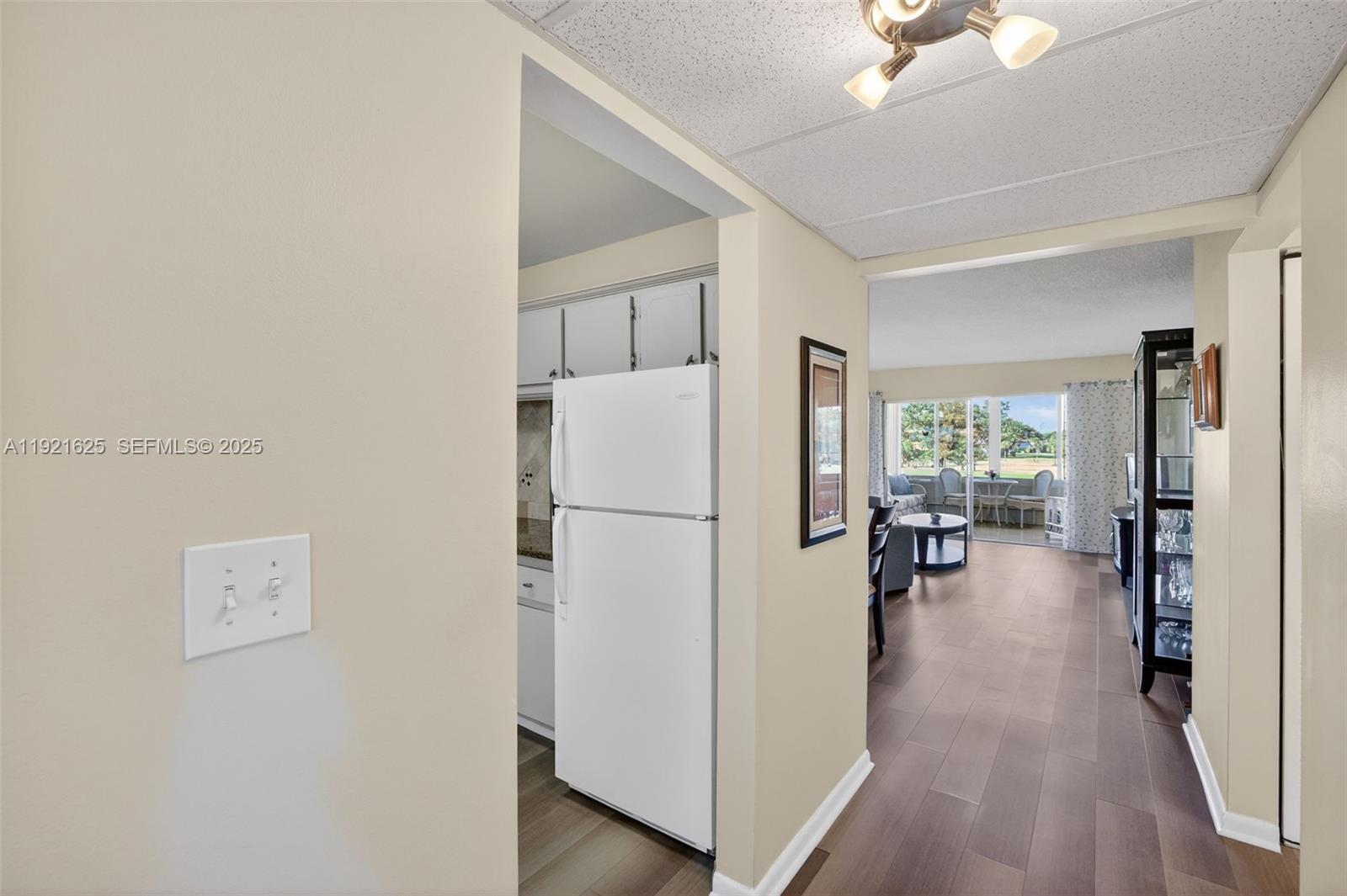 ORIOLE GOLF & TENNIS CLUB - Residential