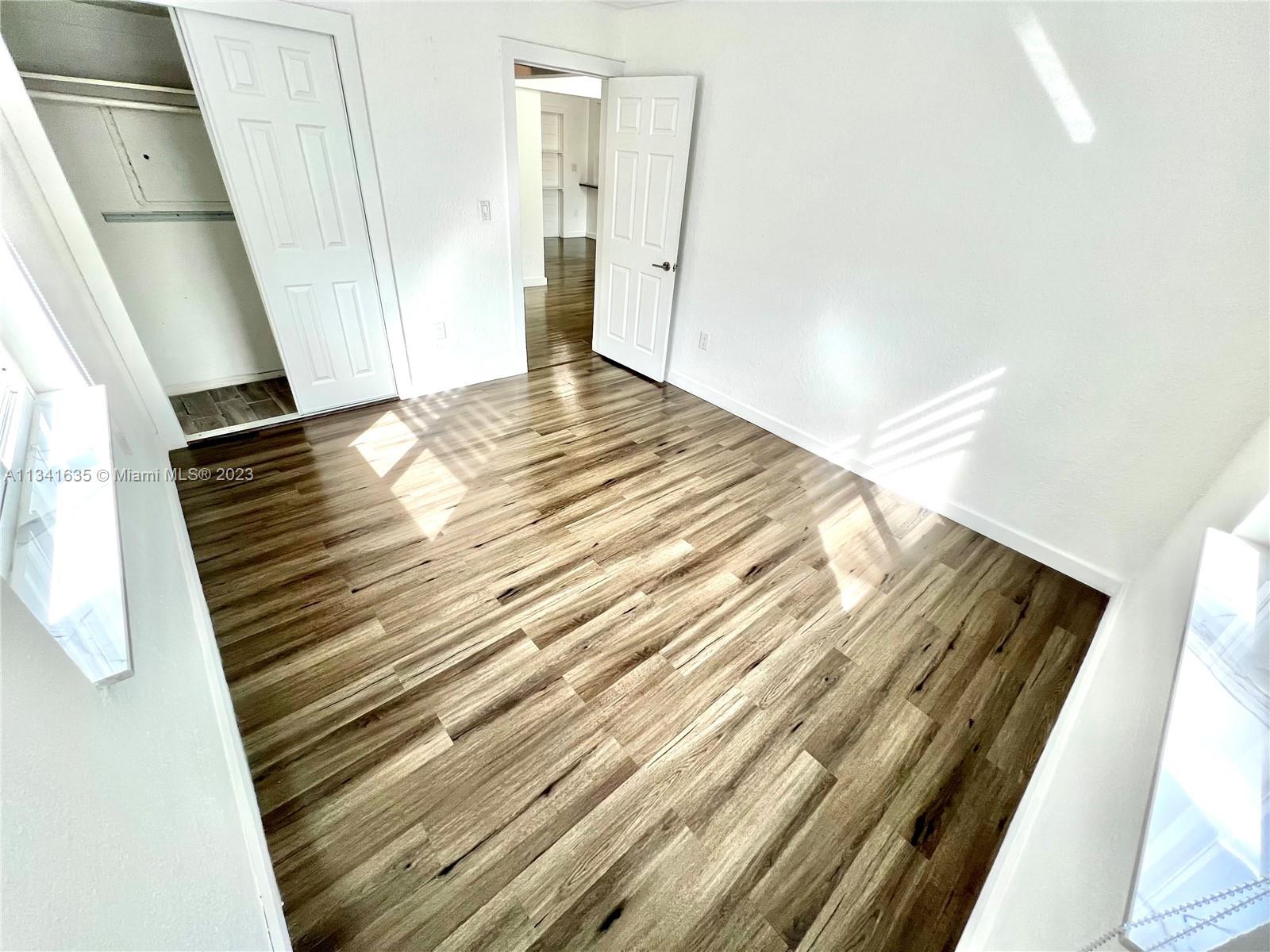 TWELFTH ST MANORS 1ST ADD - Residential Lease