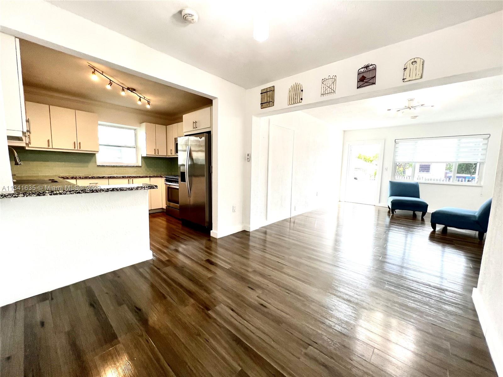 TWELFTH ST MANORS 1ST ADD - Residential Lease