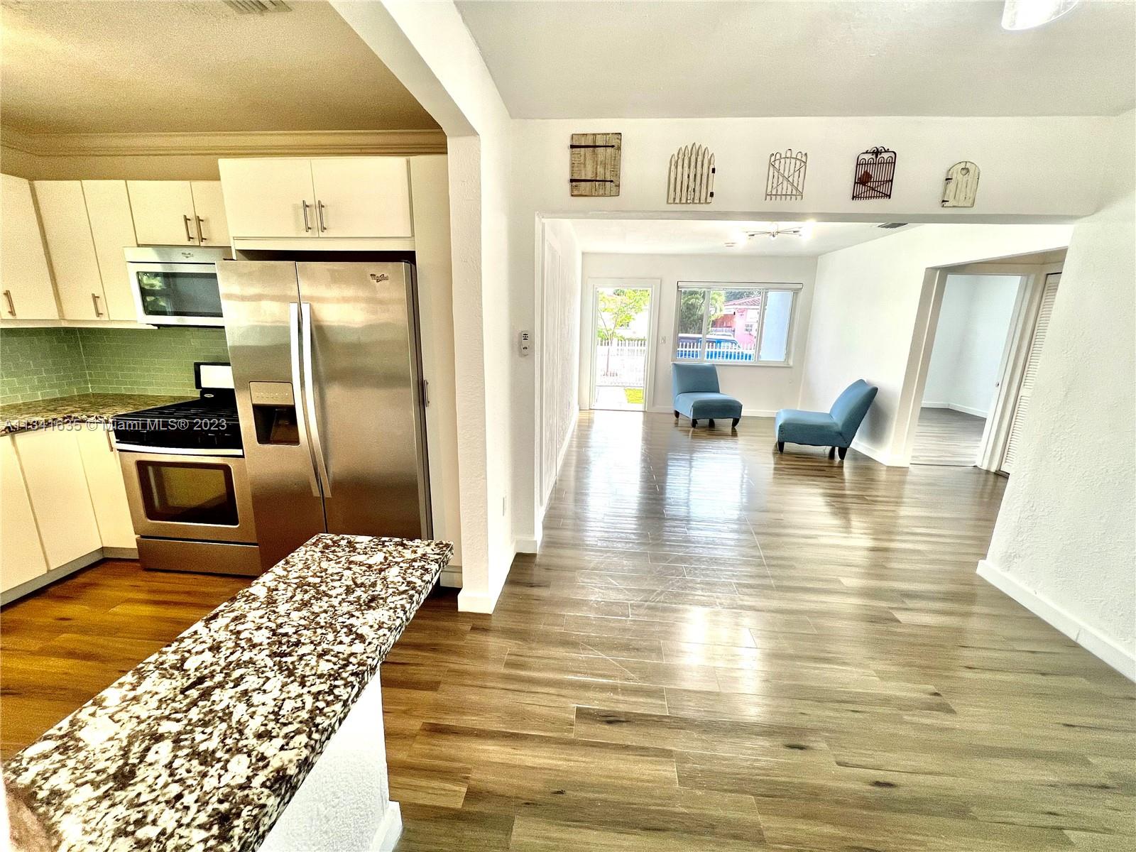 TWELFTH ST MANORS 1ST ADD - Residential Lease
