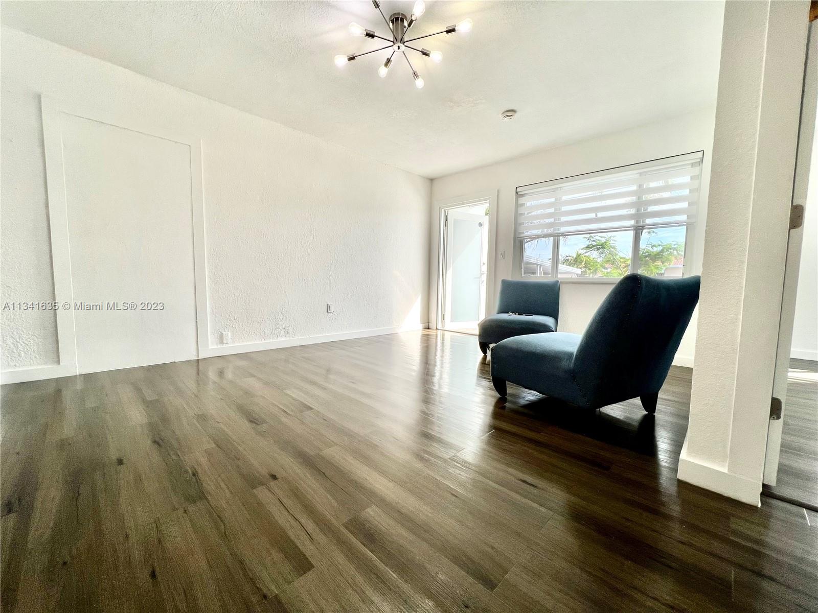 TWELFTH ST MANORS 1ST ADD - Residential Lease