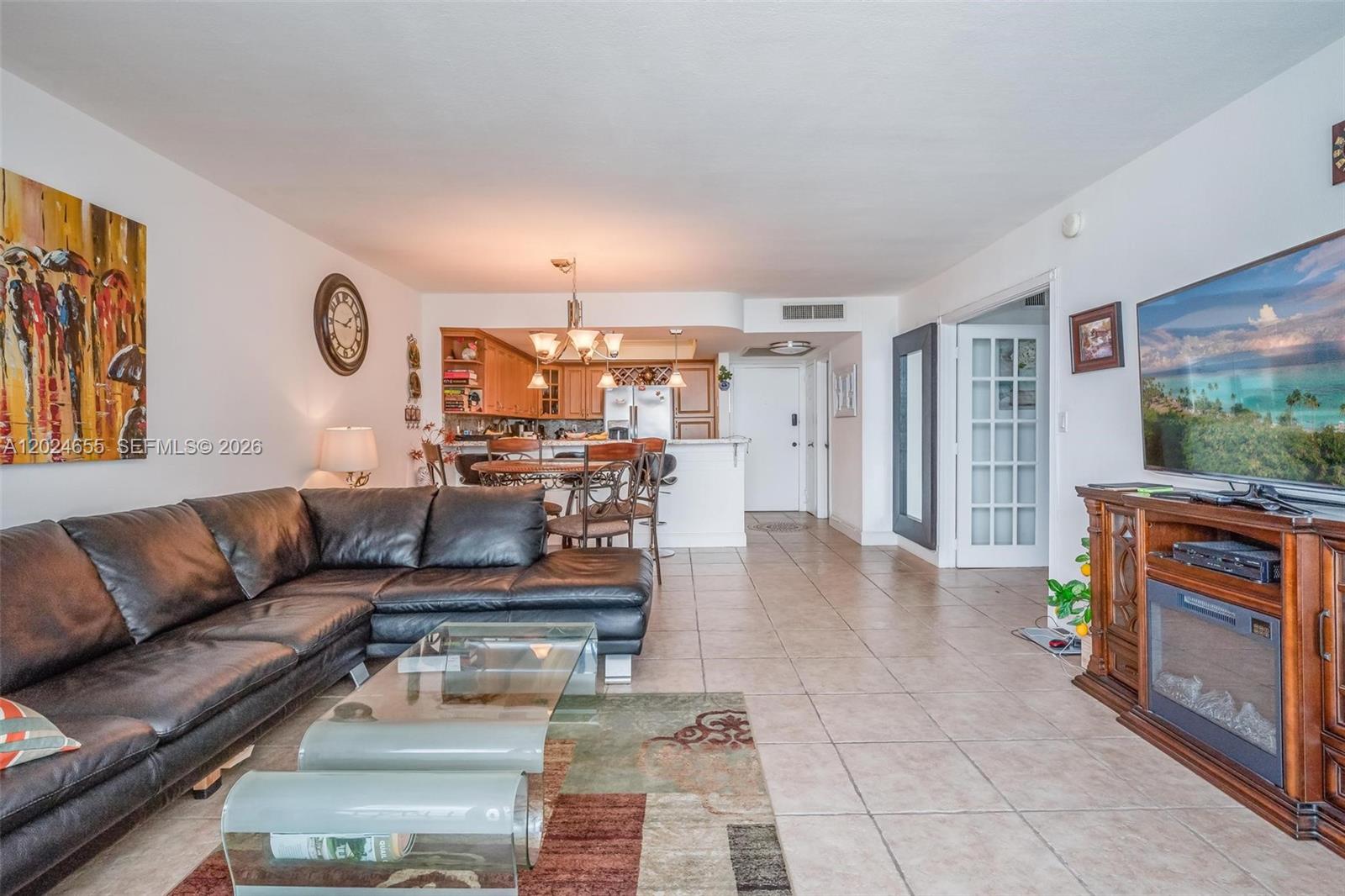PARKER PLAZA ESTATES COND - Residential Lease