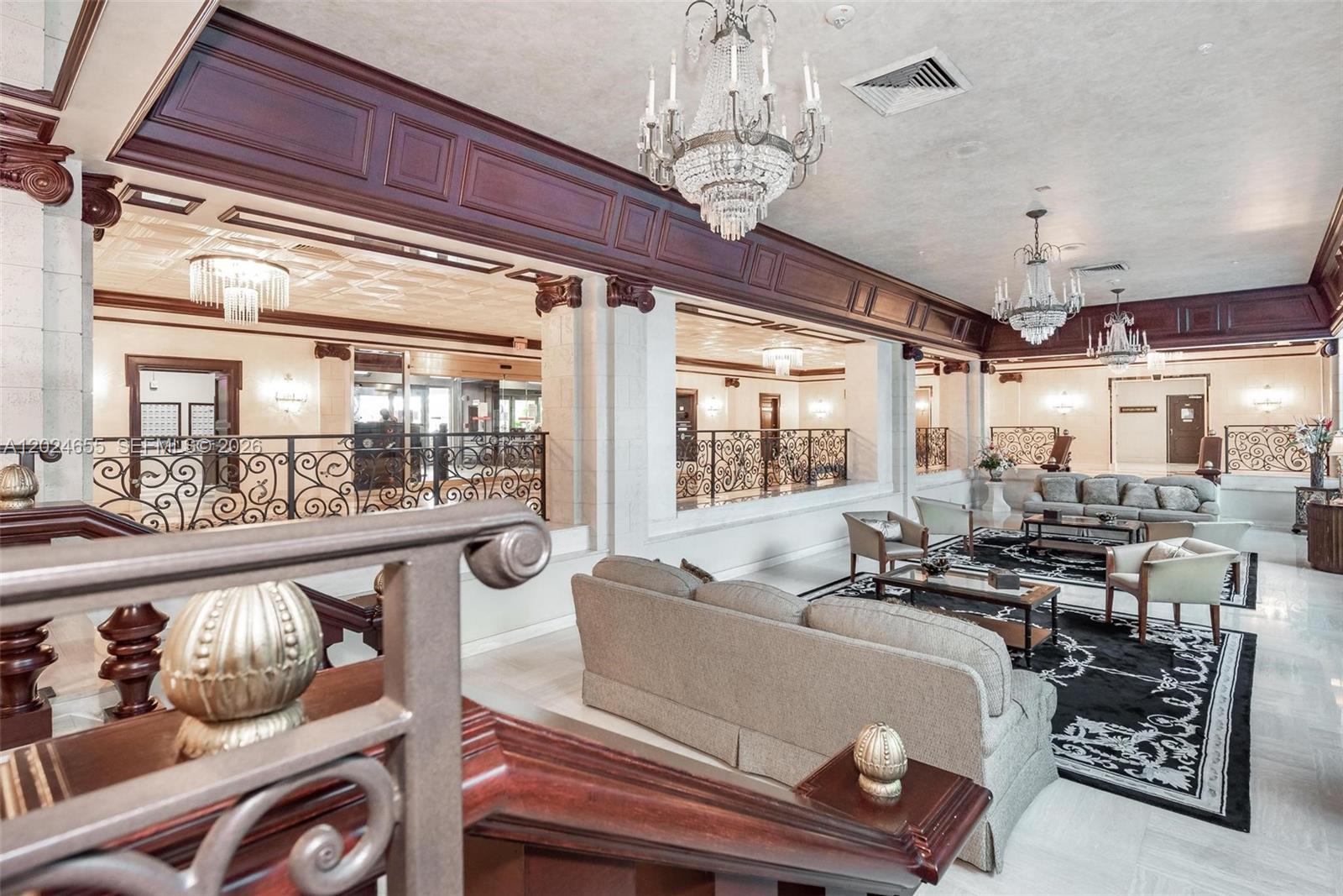 PARKER PLAZA ESTATES COND - Residential Lease