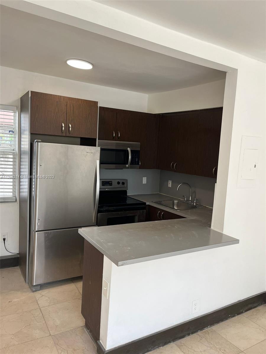THE SQUARE AT 62ND ST CON - Residential Lease