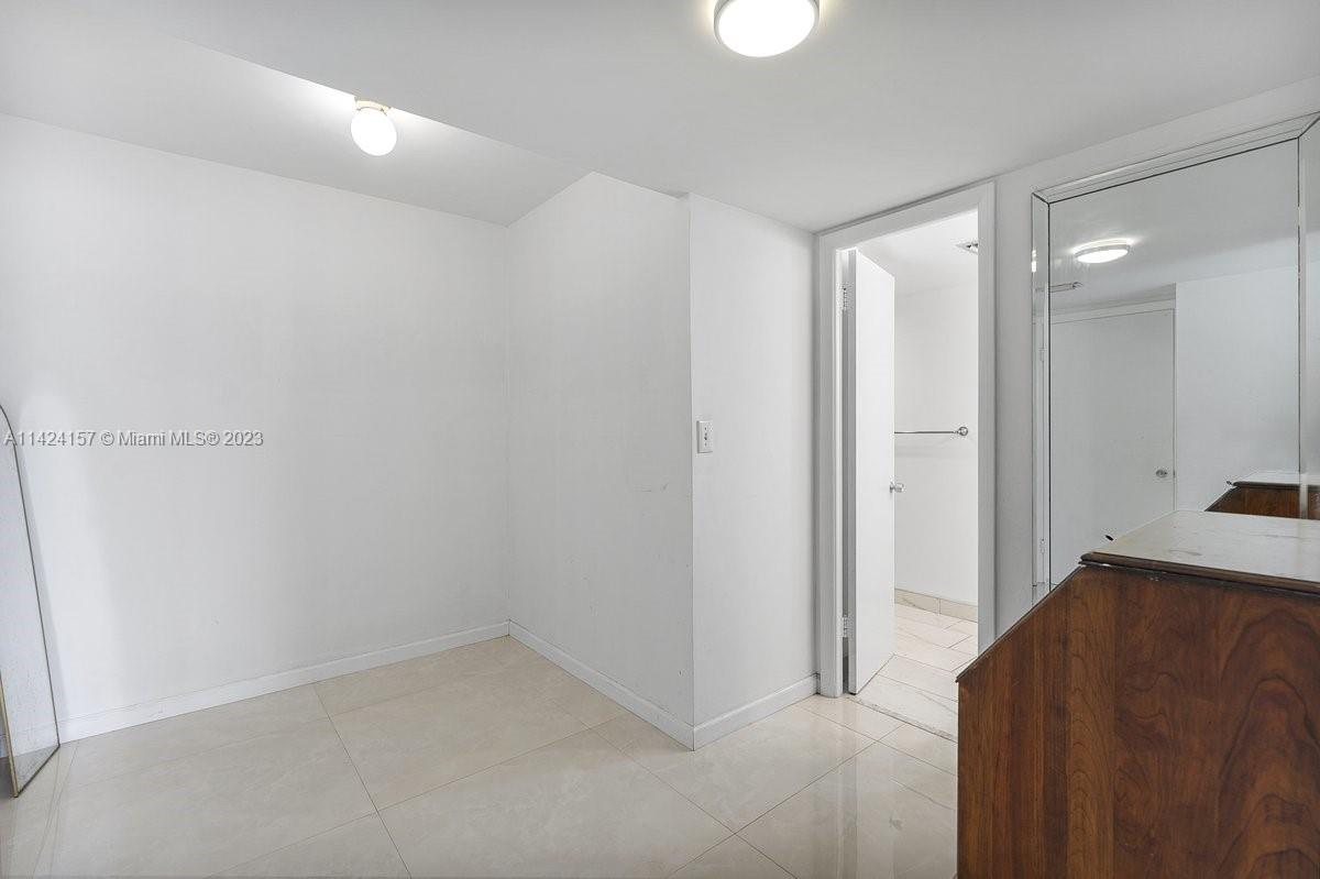 RIVIERA CONDOMINIUM APTS - Residential Lease