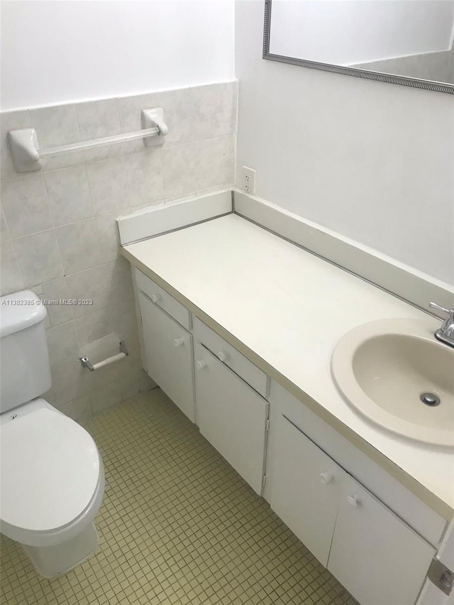GOLFVIEW PARK - Residential Lease