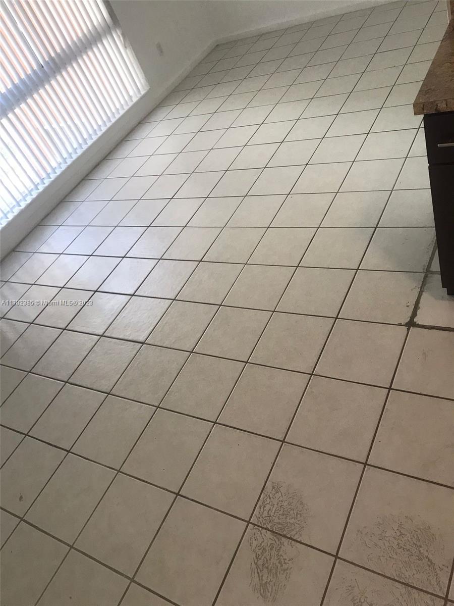 GOLFVIEW PARK - Residential Lease