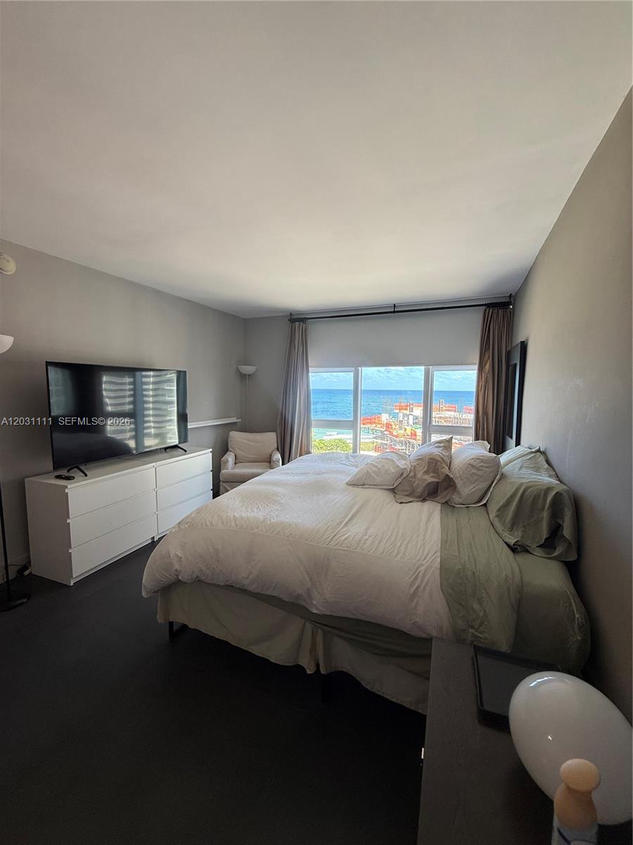 HARBOUR HOUSE - Residential