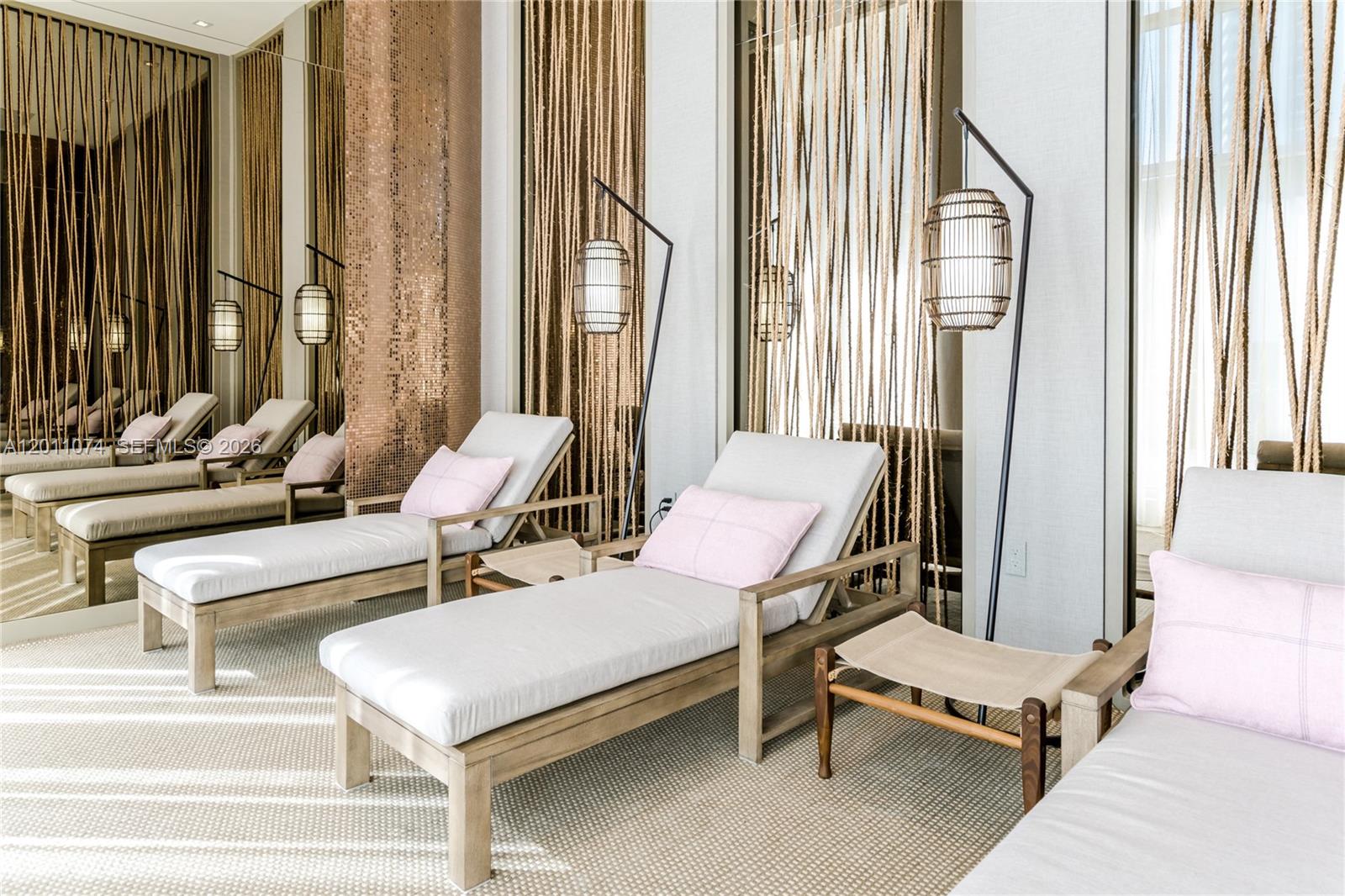 Hyde Beach House - Residential