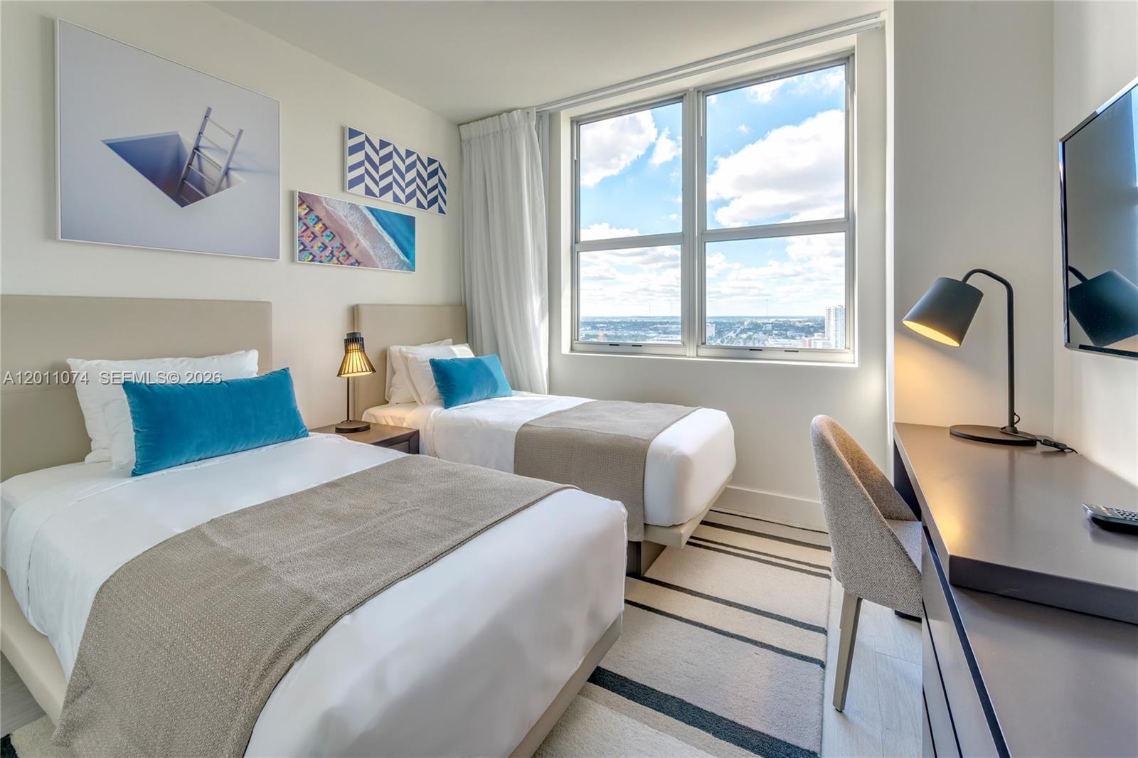 Hyde Beach House - Residential
